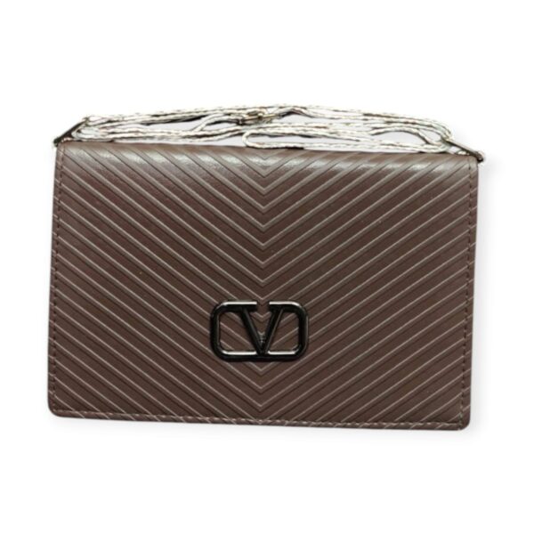 Elegant Chevron-Textured Crossbody/Wallet Bag with "V" Style Emblem - Chic Brown - Image 2